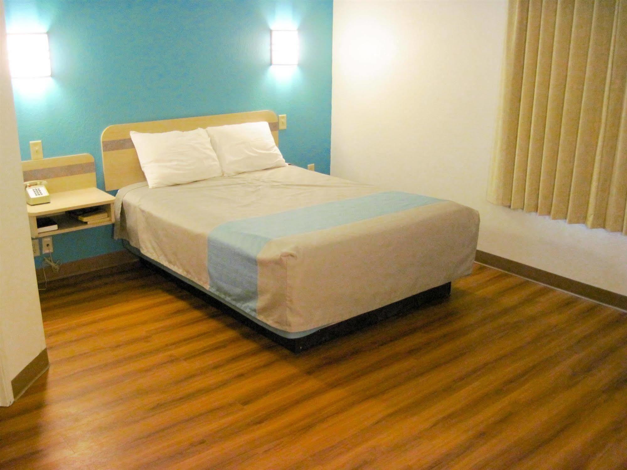 Motel 6-Avoca, Ia Εξωτερικό φωτογραφία